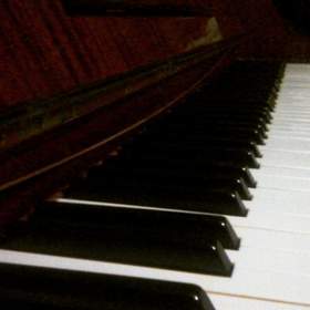 Старый рояль Alina Os