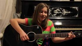 Обнуляй (Кравц) Девушка поёт под гитару-