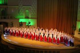 Конь (с концерта) Любэ и Государственный Академический русский народный хор имени М.Е.