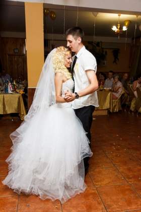 ведь самая красивая невеста на планете - моя сестрёнка Олег Романенко