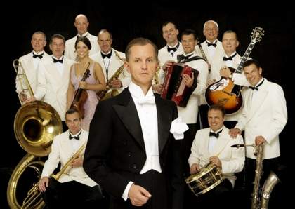 Dance With Me (Hernando's Hideaway) Palast Orchester & Max Raabe