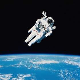 Вчера, как я припоминаю, был день космонавтики Похмелье в невесомости