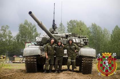 Три танкиста-три веселых друга 
