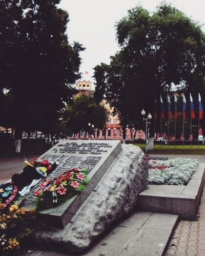 На братских могилах не ставят крестов Владимир Высоцкий